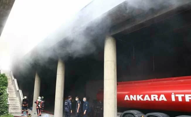 Ankara'da İş Merkezinde Yangın