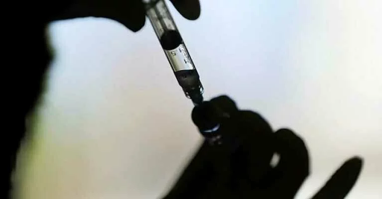 Aşı Yerine Su Enjekte Ettiler: 800 Kişiye Sahte Koronavirüs Aşısı Vuruldu