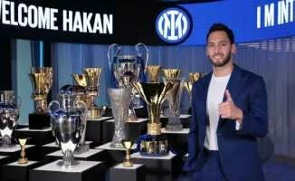 Hakan Çalhanoğlu Inter'e İmza Attı